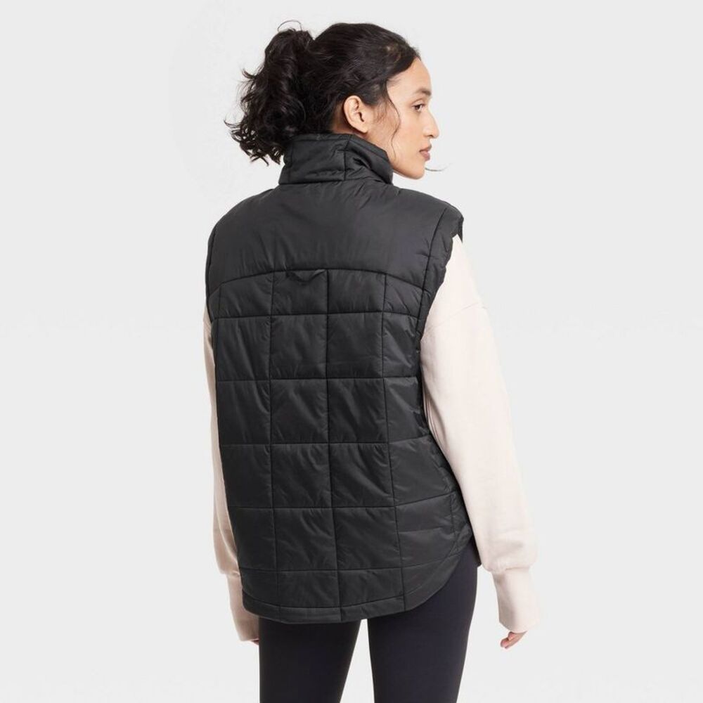 JoyLab Black Quilted Puffer Vest - Picture 2 of 3
